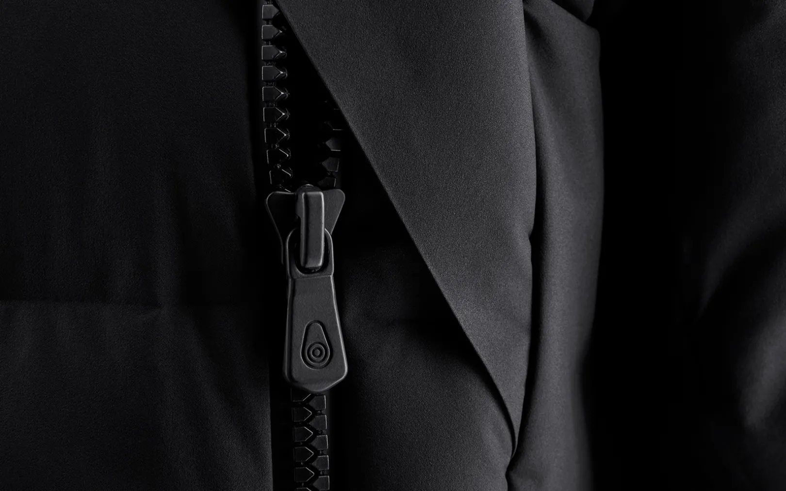 BLACK ICE GORE TEX DOWN PARKA