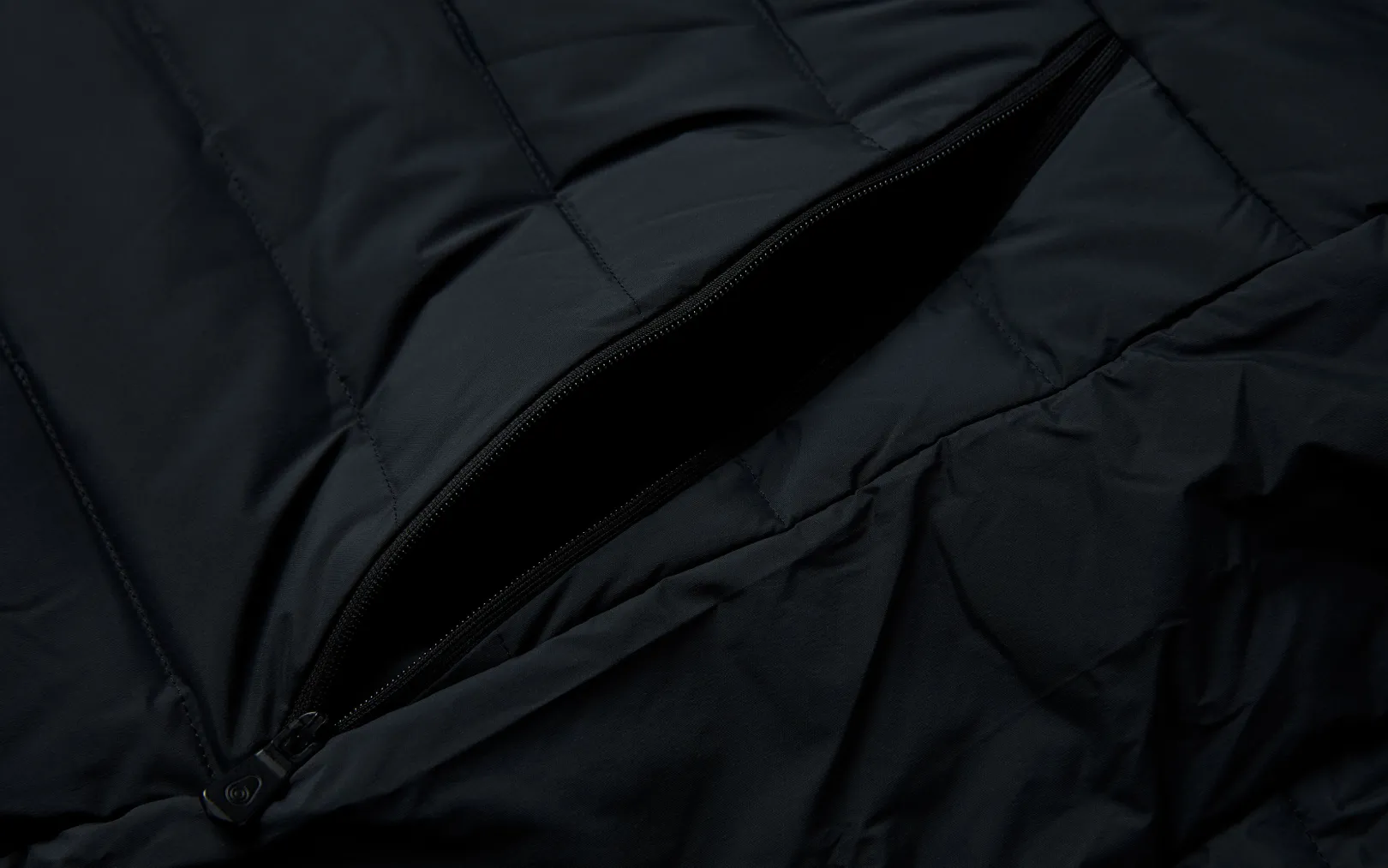 SPRAY DOWN VEST