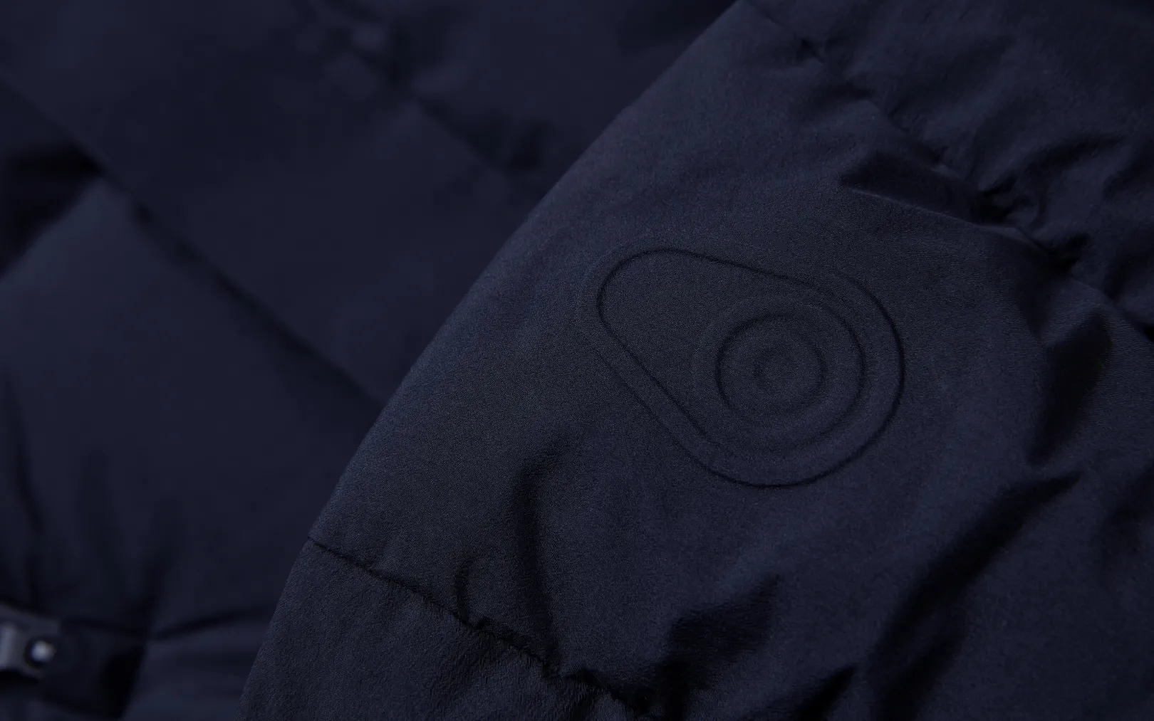 W RACE EDITION DOWN COAT